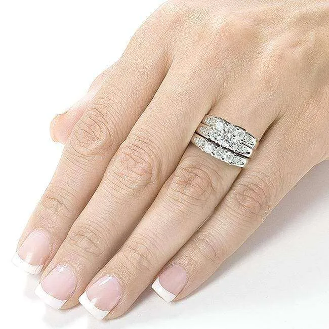 3-Stone Round Diamond Bridal Set 1-5/8ct.tw (3 Piece Set)