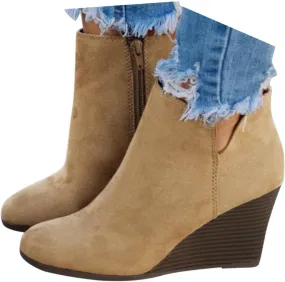 Cathalem Womens Ankle Boots Pointed Toe Faux Stacked Chunky Heels Tassels Side Zipper Booties Fall Boots for Women 2024