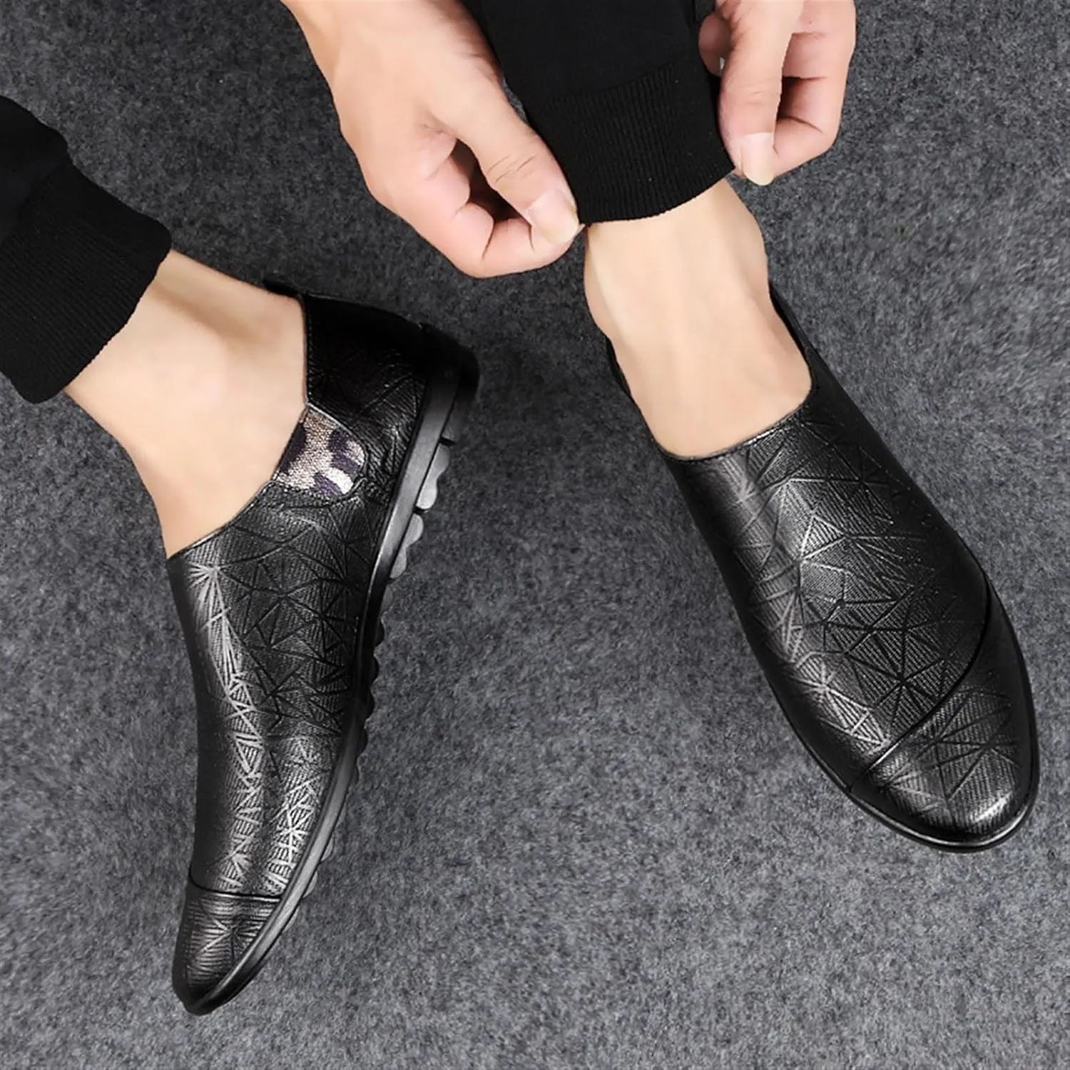Men’s Leather Loafers – Lightweight Round Toe Driving Shoes, Comfortable Flexible Slip-Ons for Casual Walking