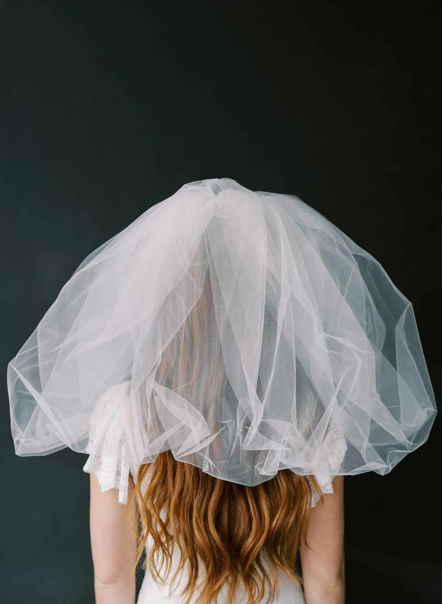 Voluminous short bubble veil - Style #2357