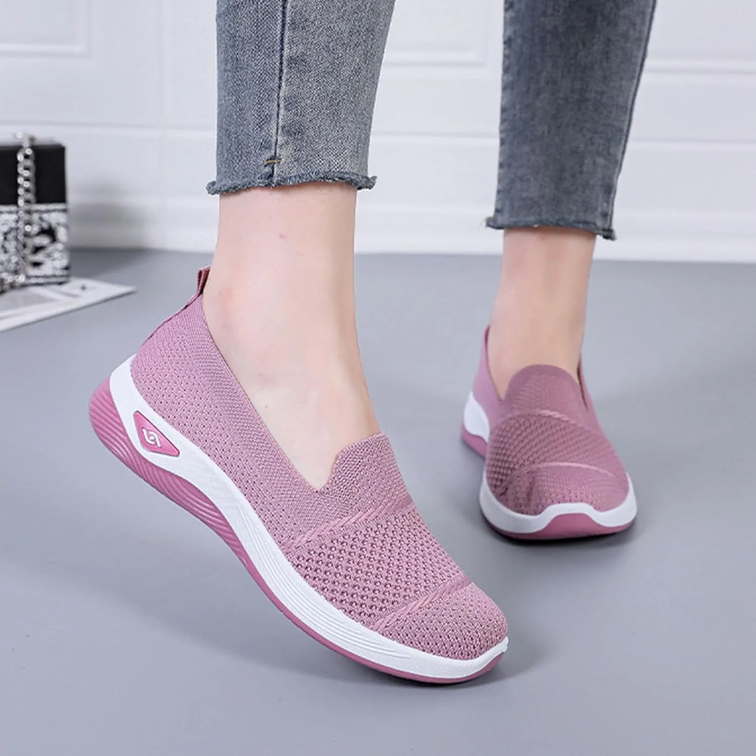 Women's Mesh Flats Shoes Breathable Slip on Shoes Casual Comfort Shoe Plus Size Trendy Shoes Walking Flats Shoe