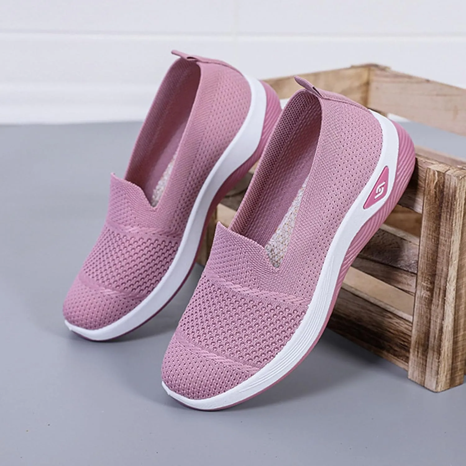 Women's Mesh Flats Shoes Breathable Slip on Shoes Casual Comfort Shoe Plus Size Trendy Shoes Walking Flats Shoe