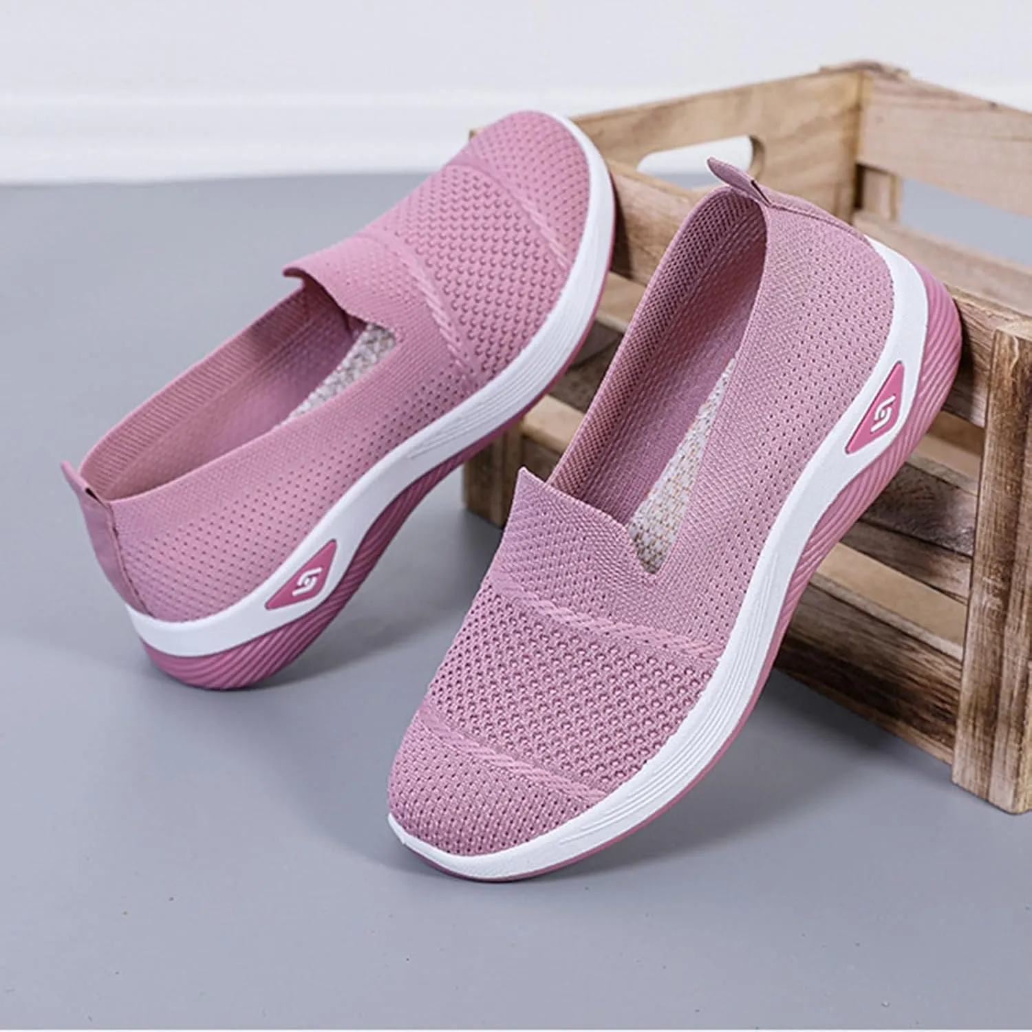 Women's Mesh Flats Shoes Breathable Slip on Shoes Casual Comfort Shoe Plus Size Trendy Shoes Walking Flats Shoe