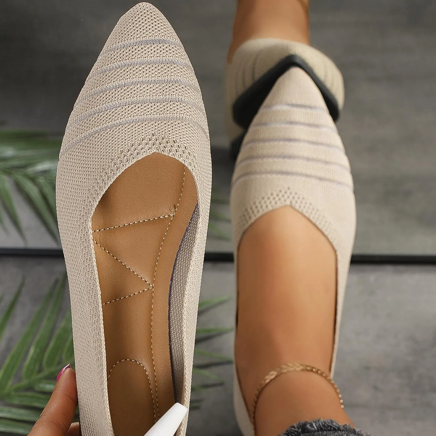 Women's Retro Flat Shoes Flying Weave Round Head Shallow Mouth One Foot Stirrup Single Shoes Work Single Shoes